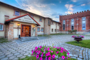 Отель Hotel na Podzamczu  Тарновске-Гуры